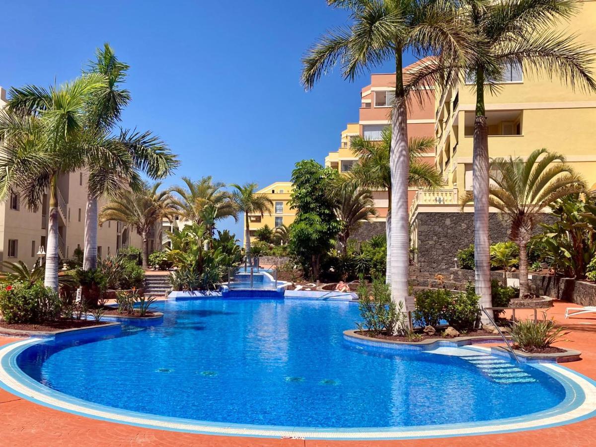 Well Refined Apartment - Stunning Pool 滨海帕尔姆 外观 照片
