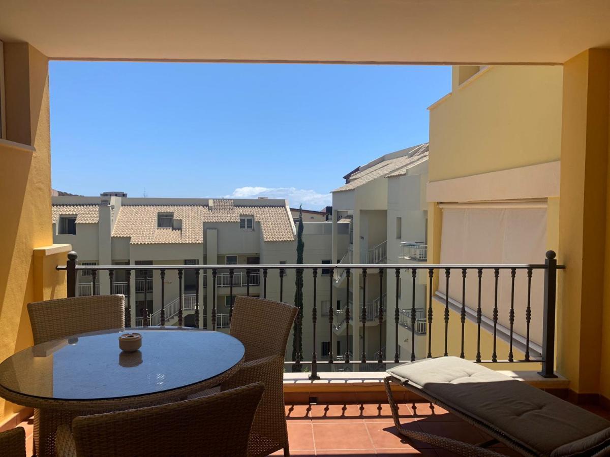 Well Refined Apartment - Stunning Pool 滨海帕尔姆 外观 照片